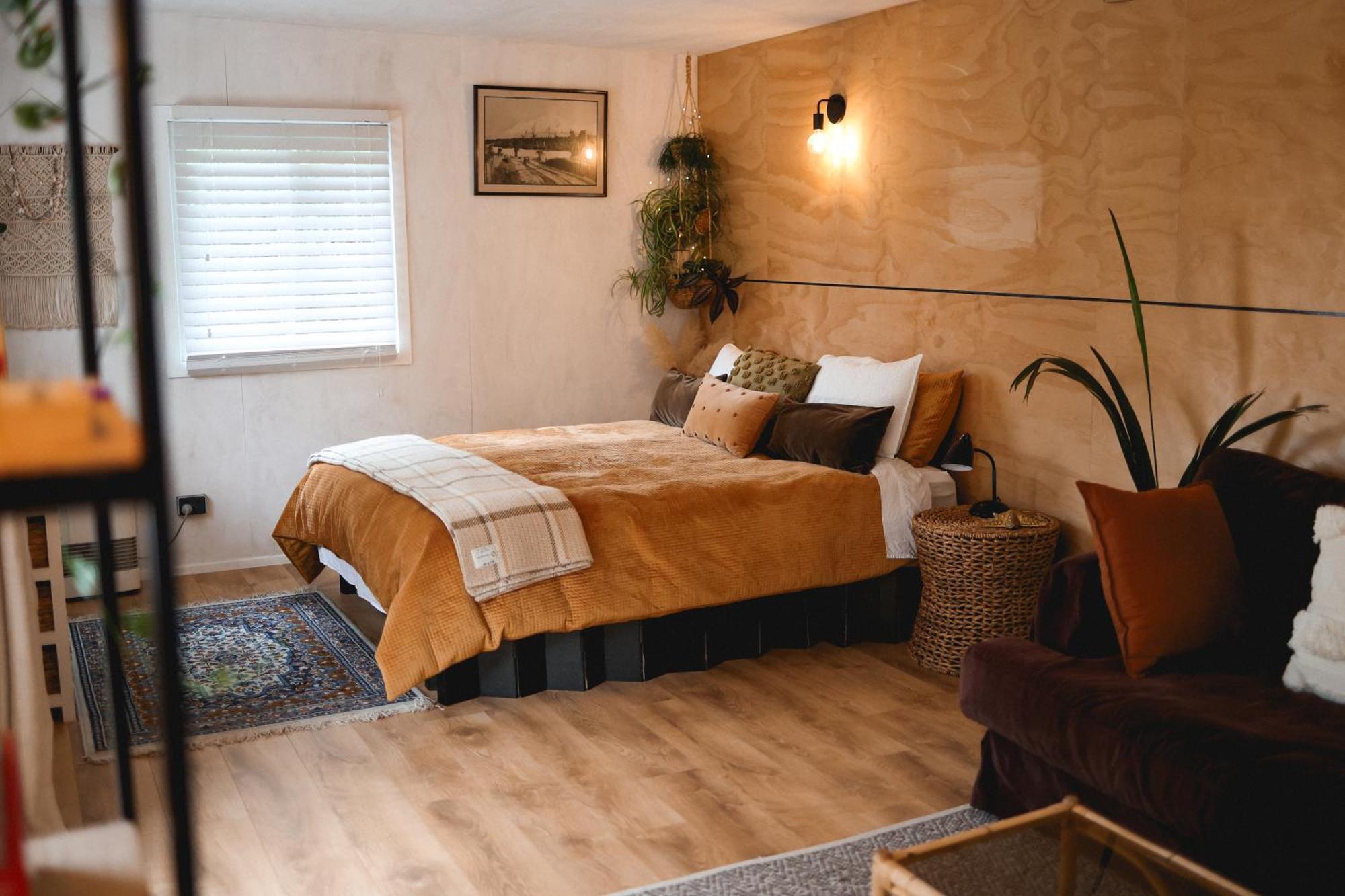 Kaitake Kabana - Unique, Off-Grid, Studio Retreat Oakura Exteriör bild